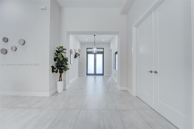 Foto del edificio - 5663 Brookfield Cir W