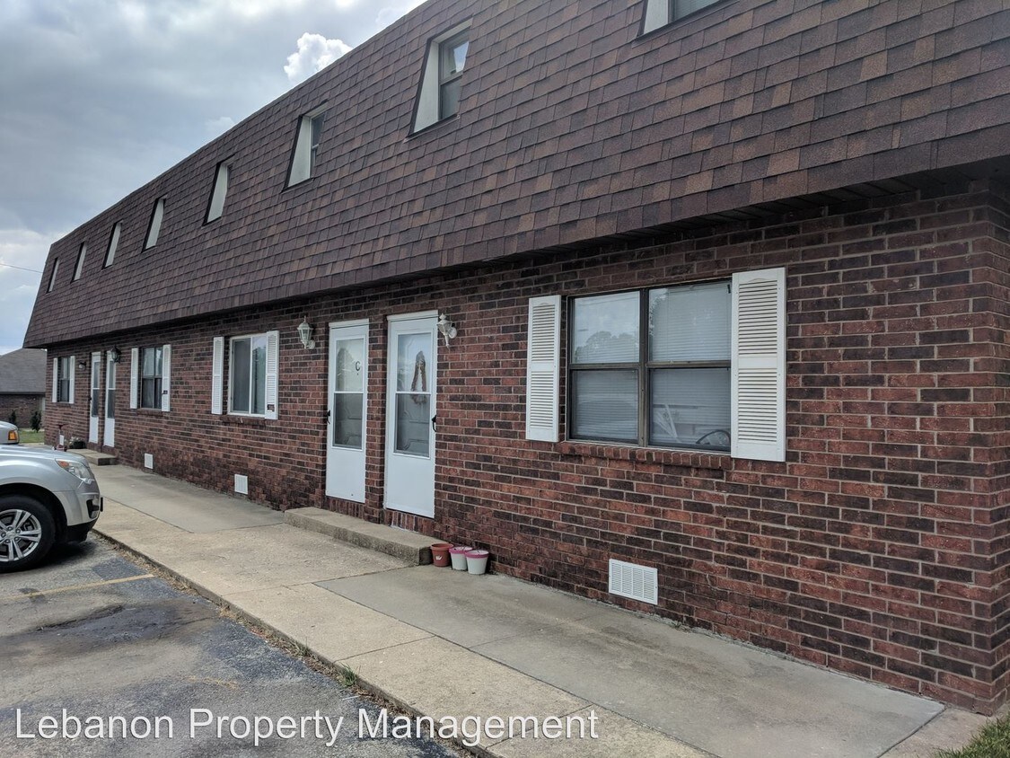 1223 Pine St, Lebanon, MO 65536 Condo for Rent in Lebanon, MO