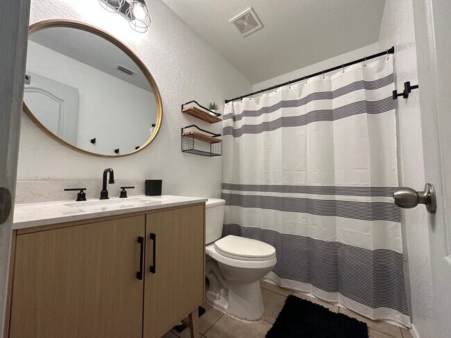 Foto del edificio - 5503 Harefield Dr