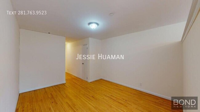 Building Photo - 1570 1st Ave