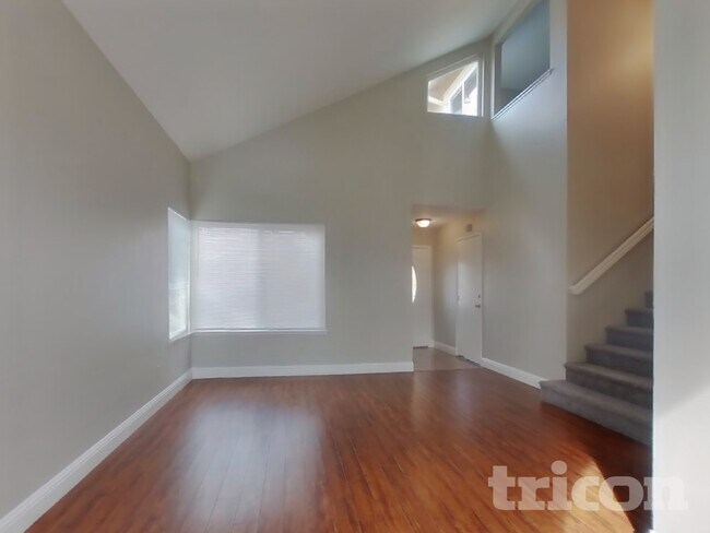 Foto del edificio - 4534 Elkhorn Way