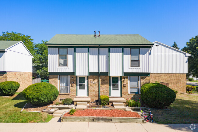 Building Photo - Oak Tree Village Apartments