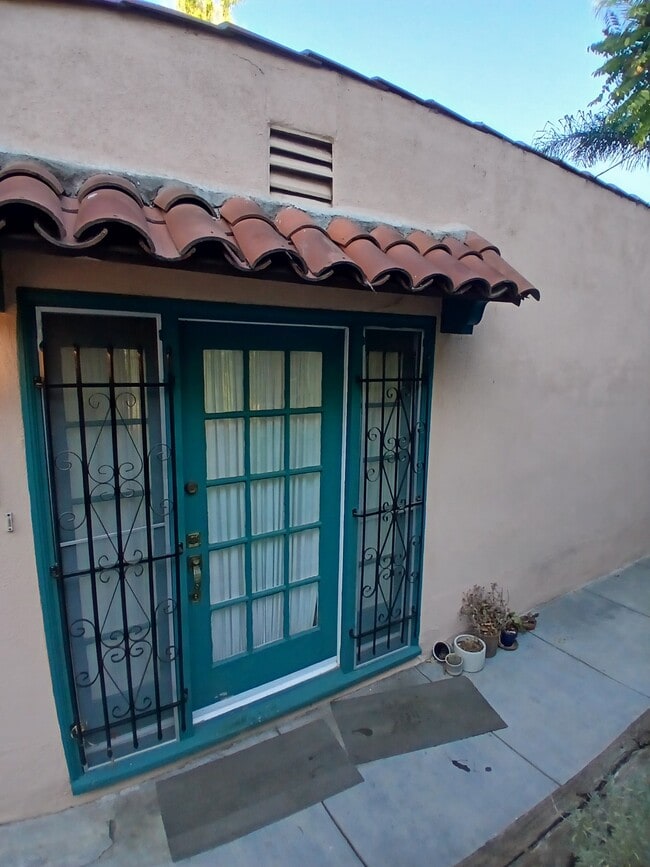 Building Photo - 674 Echo Park Ave