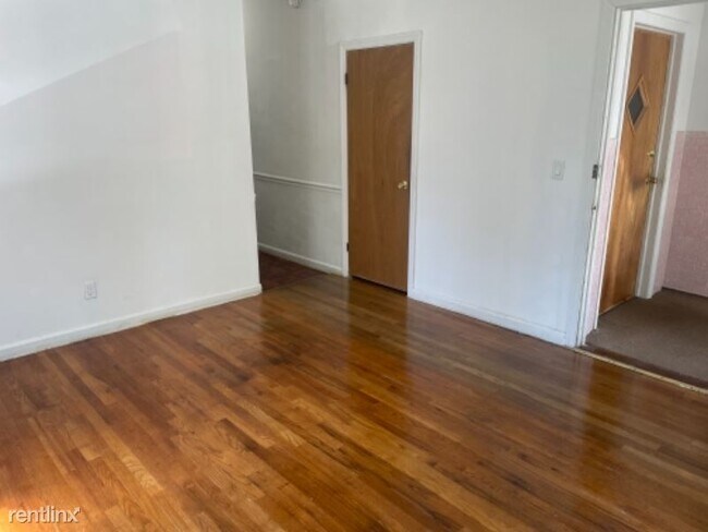 Building Photo - 2 br, 1 bath House - 185 First St