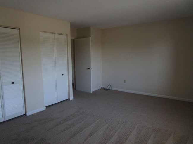 Foto del edificio - 2 Bedroom, 2 Bath - Water Included