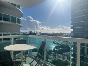 Building Photo - 1800 N Bayshore Dr