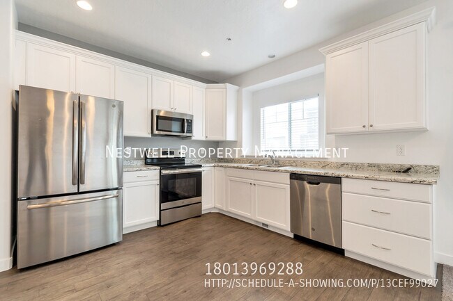 Building Photo - Riverton 3 bedroom Townhome