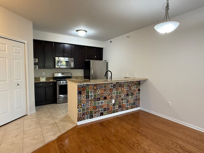 Foto del edificio - 958 W Summerfield Gln Cir