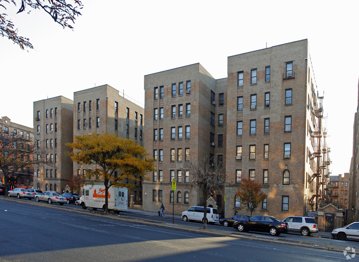 Building Photo - 2720 Grand Concourse