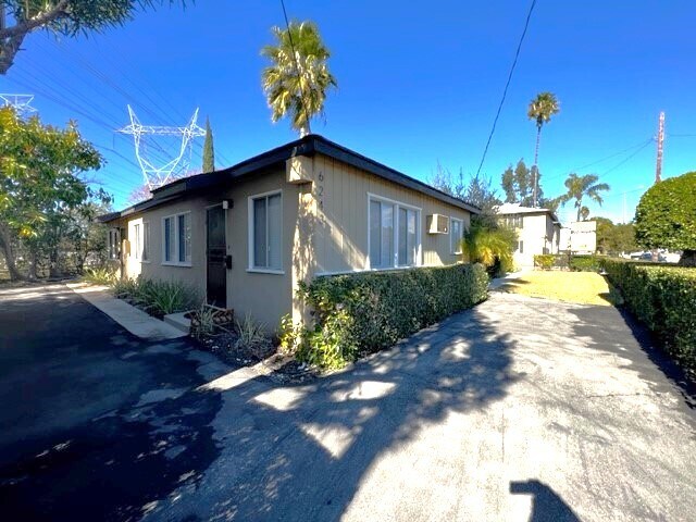 Foto del edificio - 6243 Vineland Ave