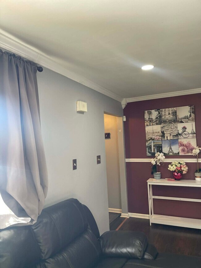 Foto del edificio - 620 Candlestick Ln