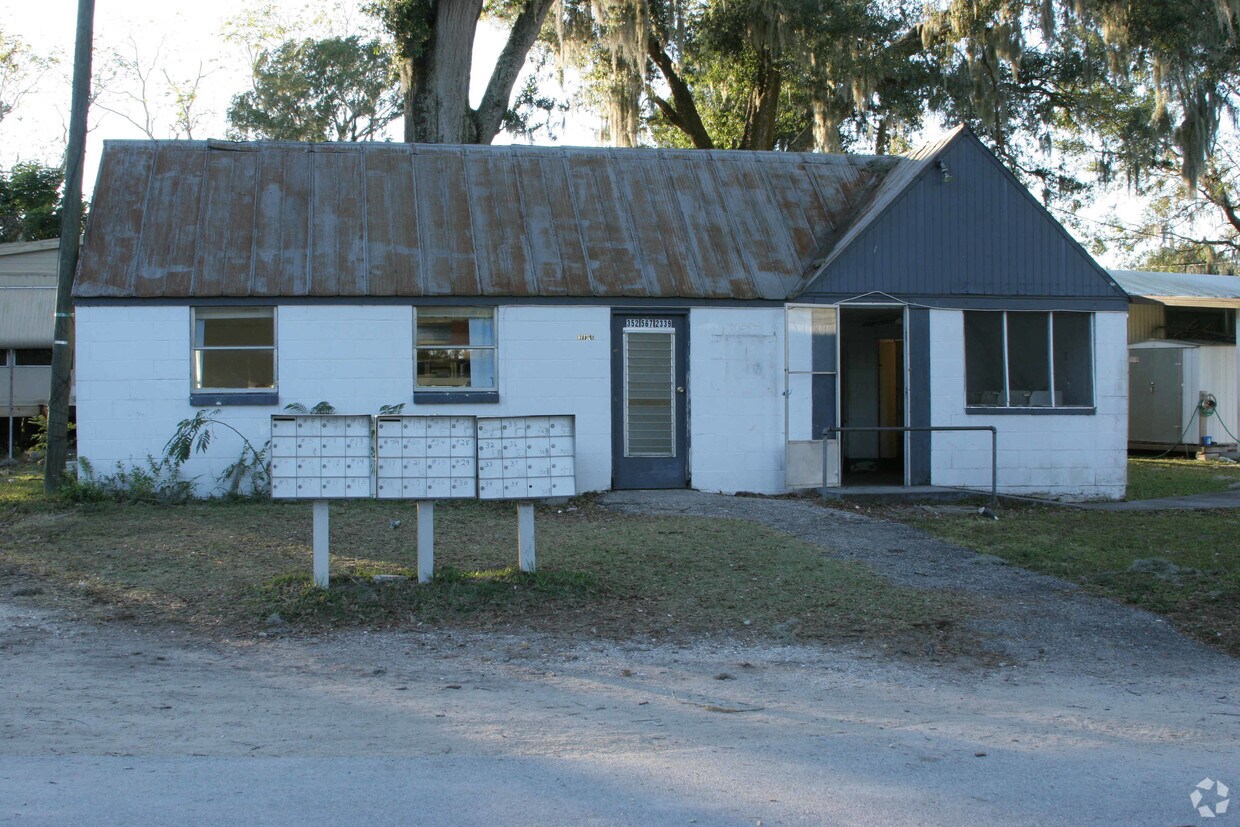 Primary Photo - 38036 Lake Dr