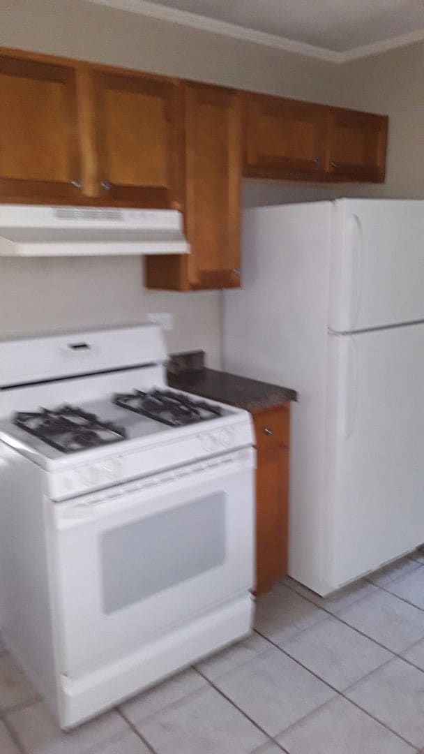 Building Photo - 3Bedroom, 1 Bath house AVAILABLE NOW. $170...