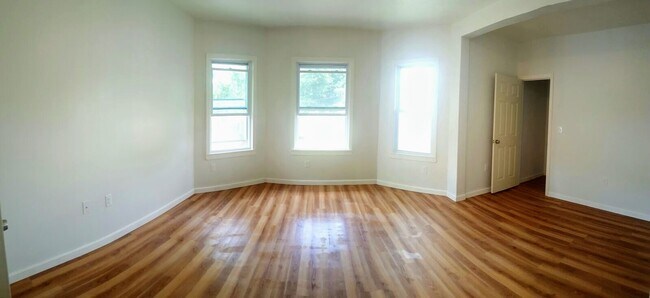 Master Bedroom with walk in closet, fish eye view (photo is a little bit distorted) - 10 Buffum St