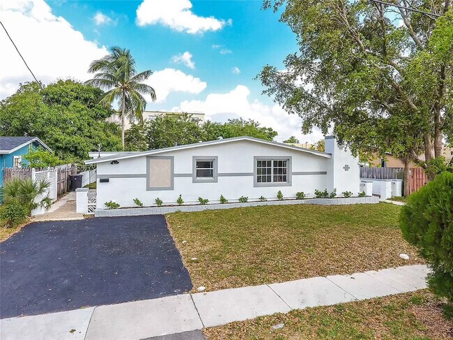 Photo - 4421 NW 34th Ct House