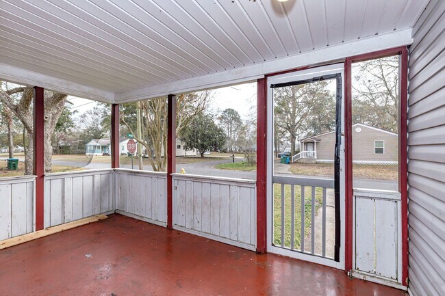 Foto del edificio - Cozy 2-Bedroom Home in Pascagoula