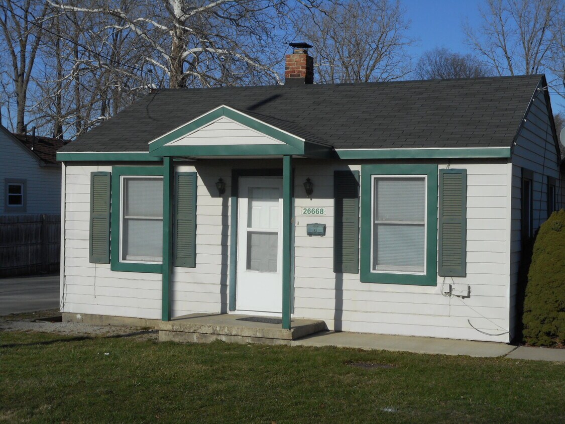 Primary Photo - 26668 W Huron River Dr