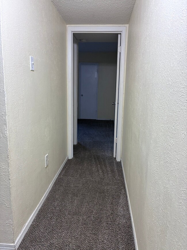 Building Photo - 2309 Giuffrias Ave