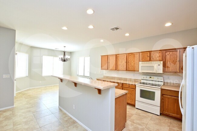 Building Photo - 2087 E Aloe Pl