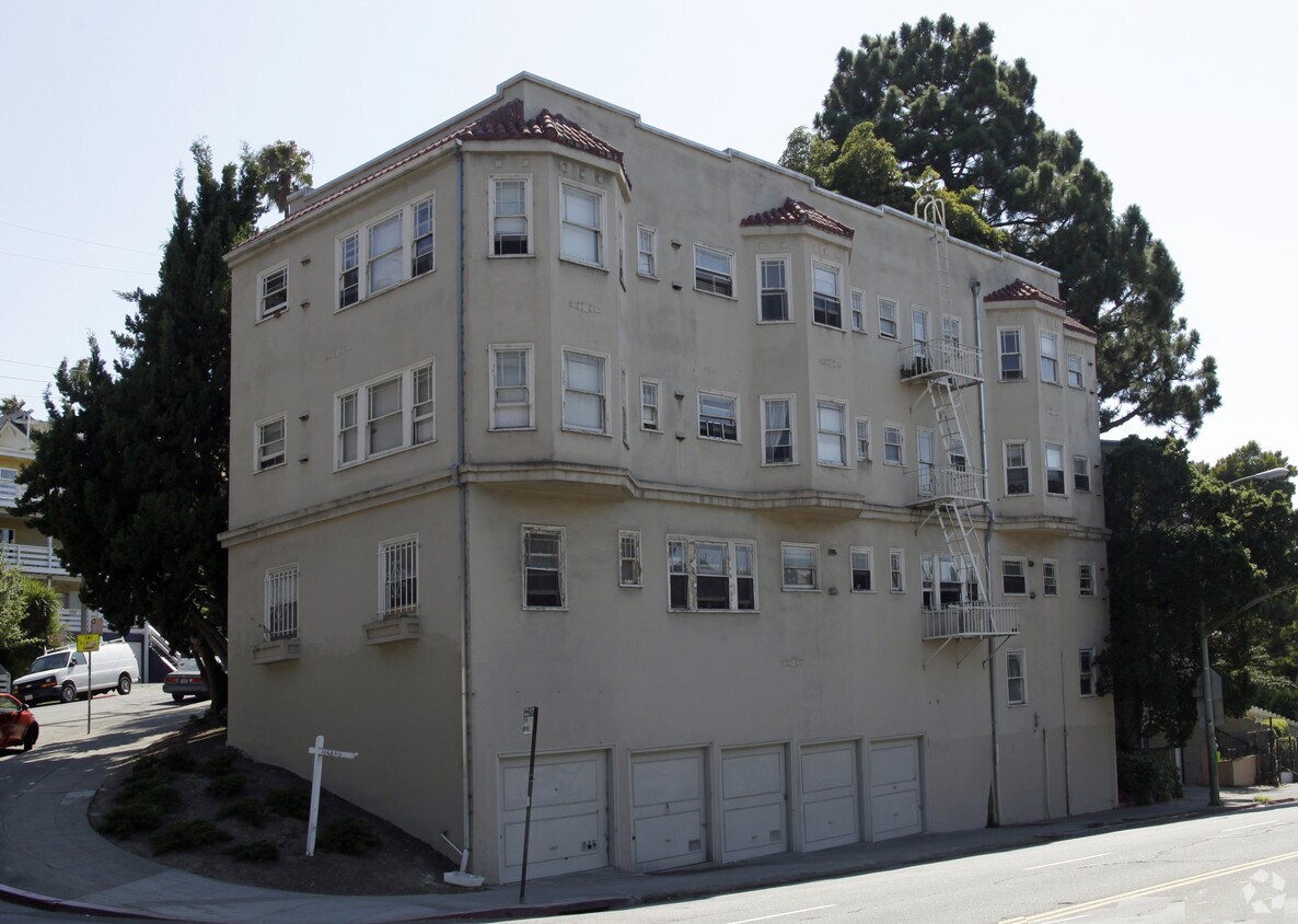 Foto principal - 809 E 28th St