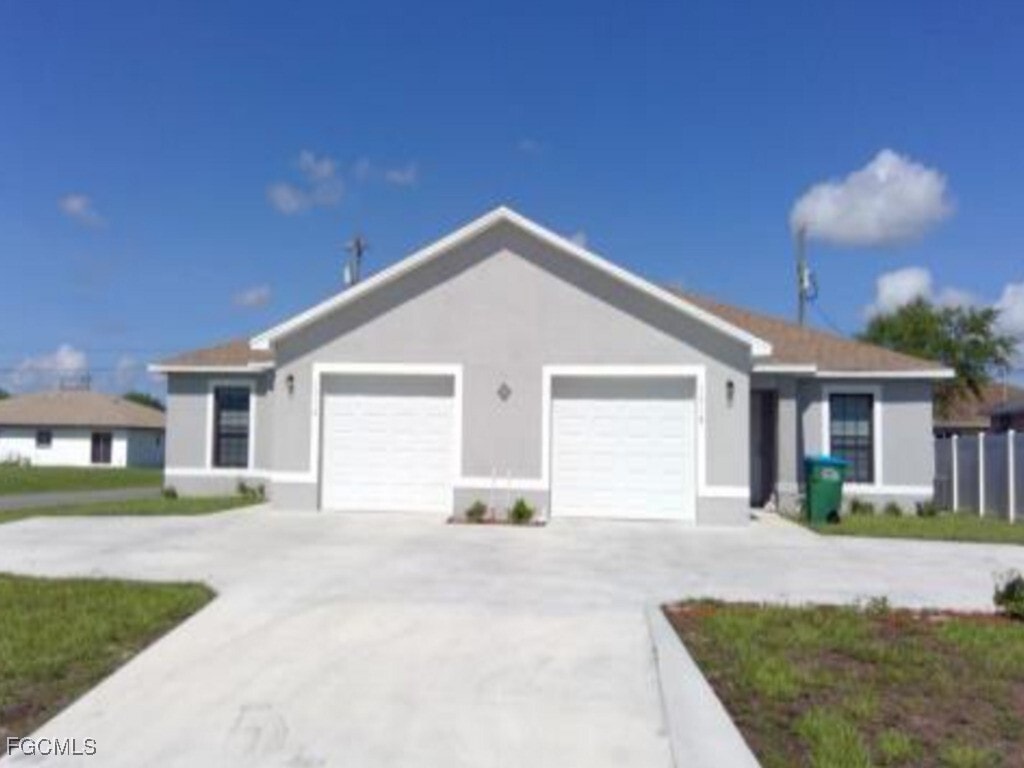 Primary Photo - 1016 NE 8th Pl