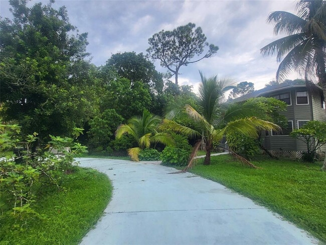 Foto del edificio - 15578 87th St N