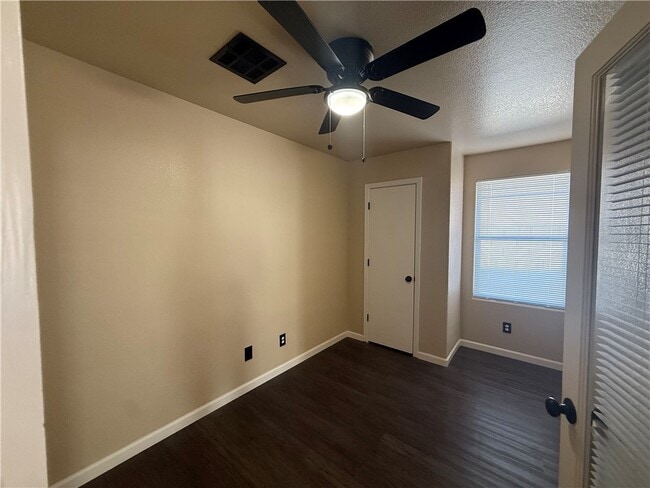 Foto del edificio - 2485 Armour Ave