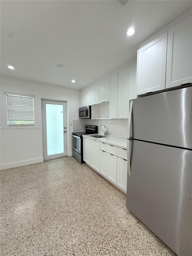 Foto del edificio - 1320 NW 4th St