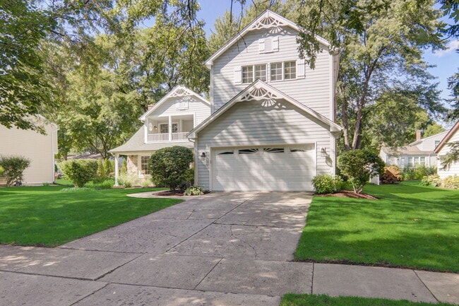 Foto del edificio - 1421 Briarwood Dr
