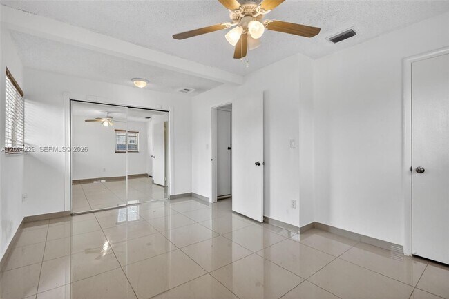 Foto del edificio - 17001 NW 53rd Ct