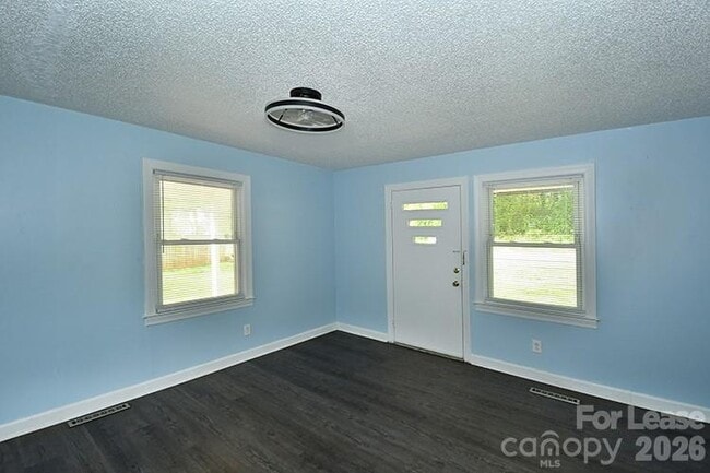 Foto del edificio - 266 Long St