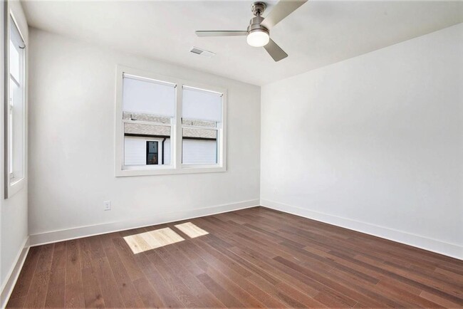Foto del edificio - 1350 May Ave SE