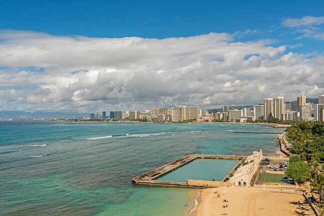 Foto del edificio - Furnished Oceanfront Studio at the Iconic ...