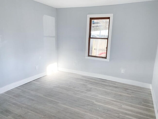 Building Photo - Gorgeous all renovated Home in Groves, TX!.