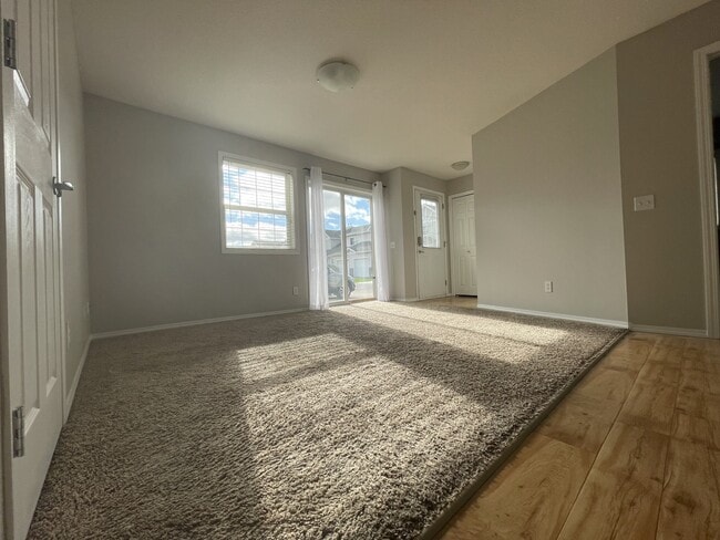 Building Photo - 150 Edwards Dr SW