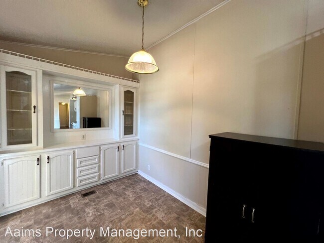 Building Photo - 3 br, 2 bath House - 2419 Elcar
