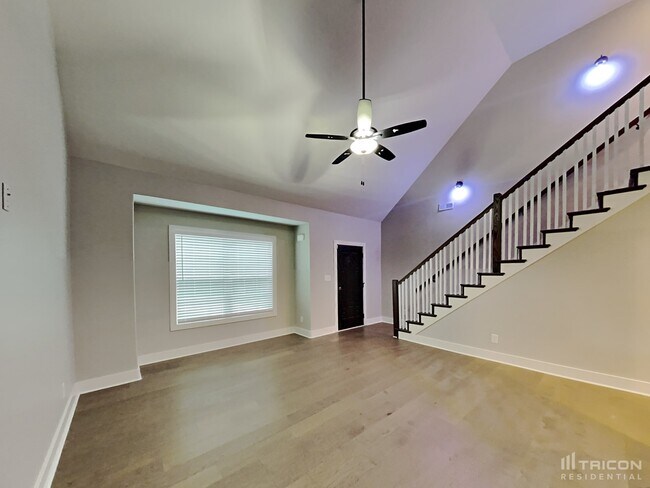 Building Photo - 492 Woodtrace Drive Clarksville TN