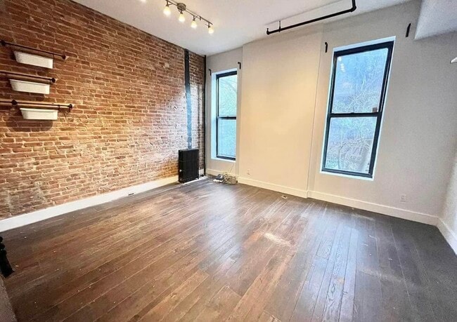 Building Photo - 480 Greene Ave