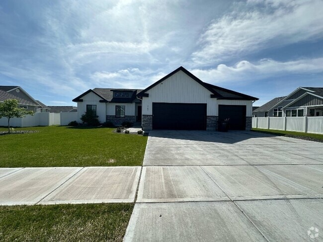 Building Photo - 5262 Glendora Ave