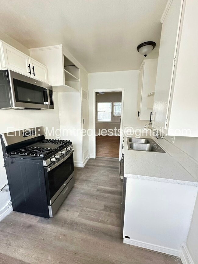 Foto del edificio - 7940 Milton Ave