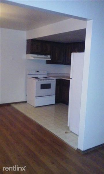 Building Photo - 2405 Eastmoreland Ave