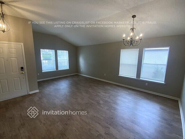 Foto del edificio - 13463 Devan Lee Dr E