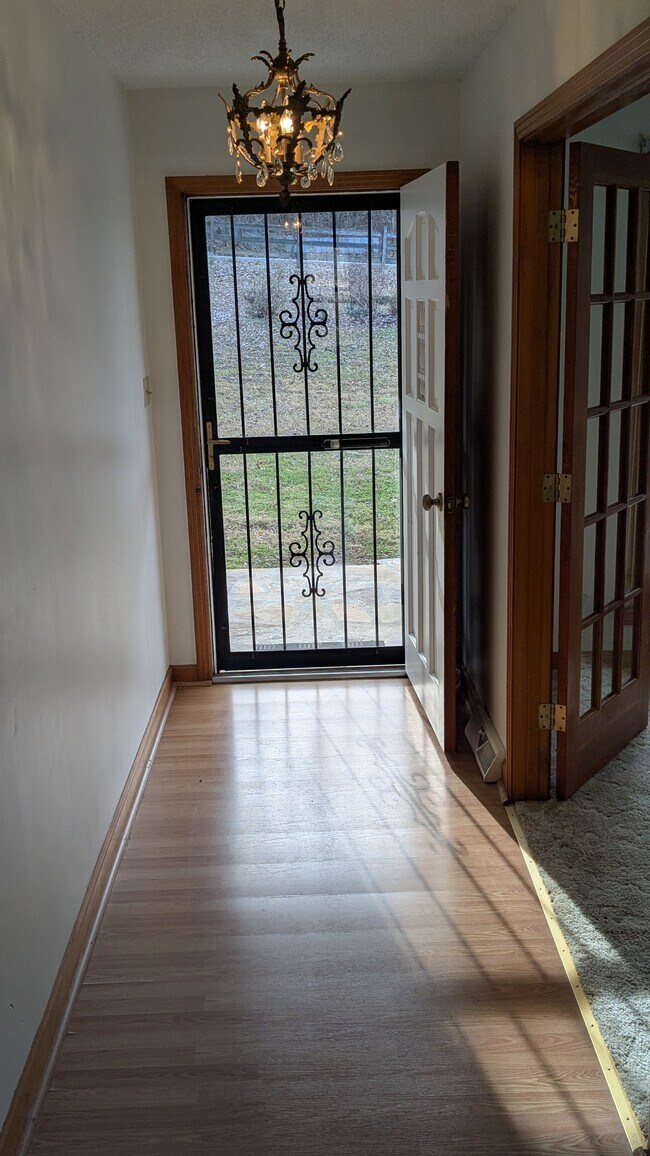 Foto del edificio - 226 Pigeon Roost Rd