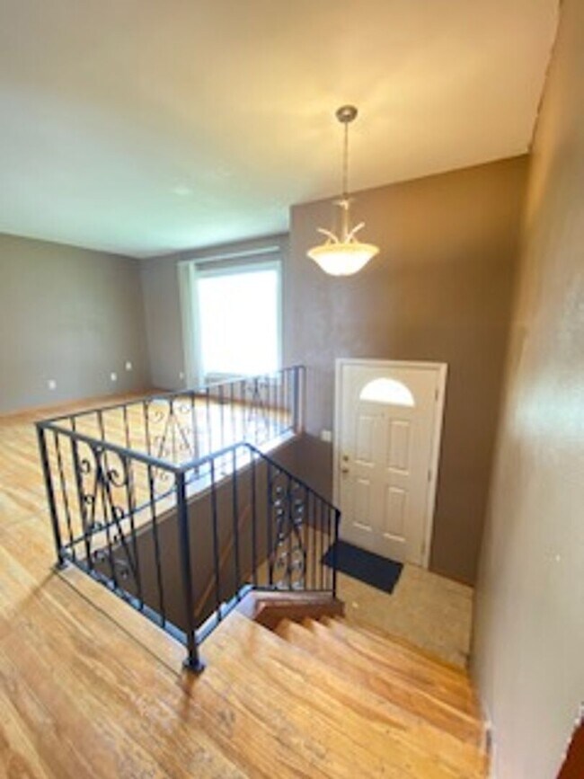 Foto del edificio - 3 Bedroom Home Available in Elkhart!