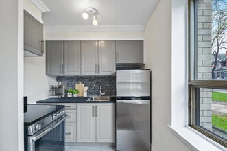 Building Photo - 1 Springhurst Ave