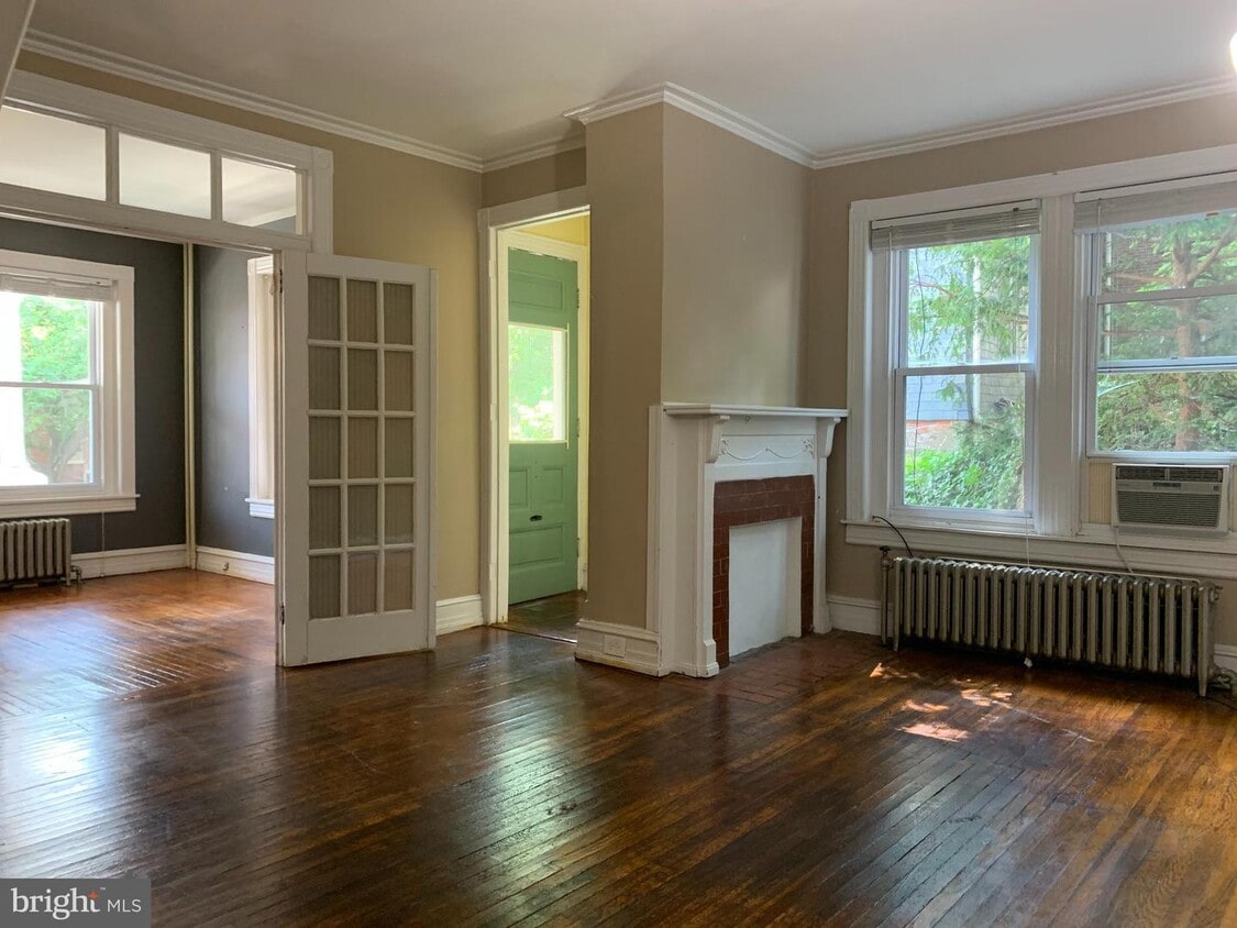 Primary Photo - 1500 W 14th St
