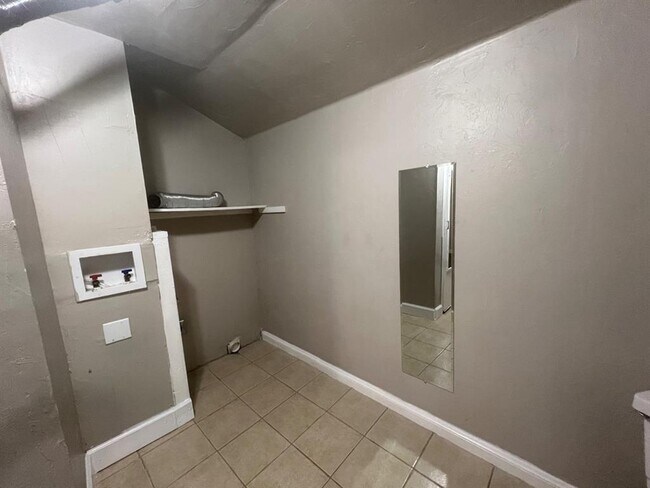 Foto del edificio - 1817 Breckenridge Dr