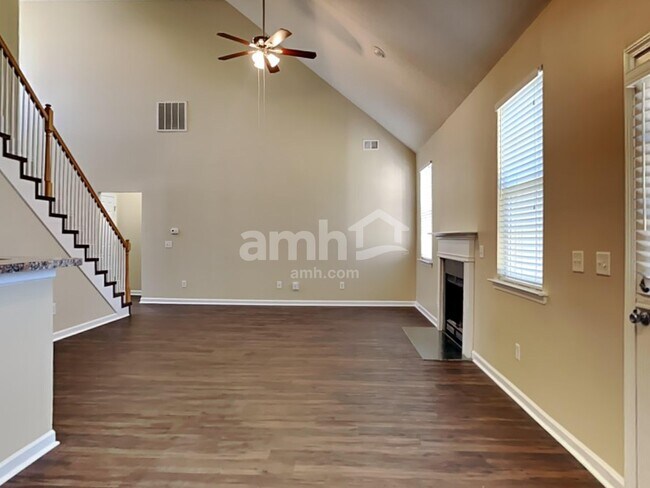 Foto del edificio - 237 Pemberly Blvd