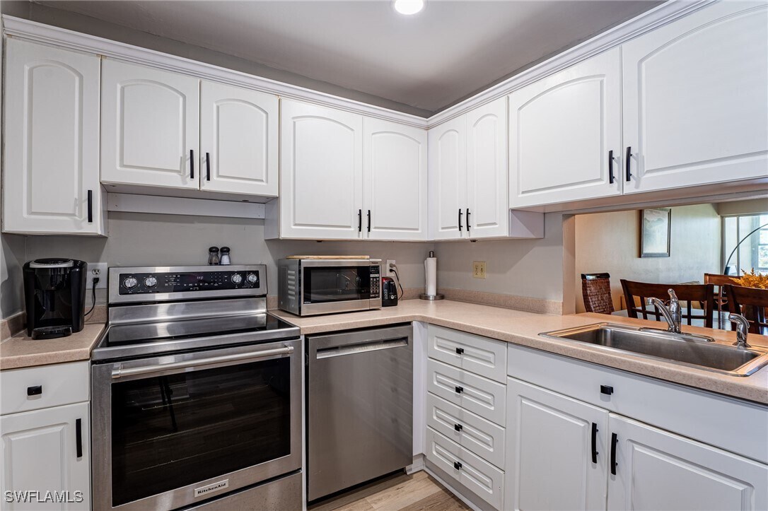 Foto principal - 1700 Pine Valley Dr