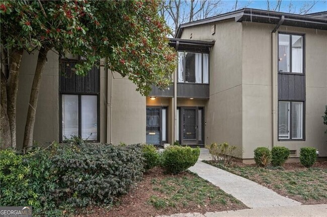 Foto del edificio - 16 Ivy Ridge NE